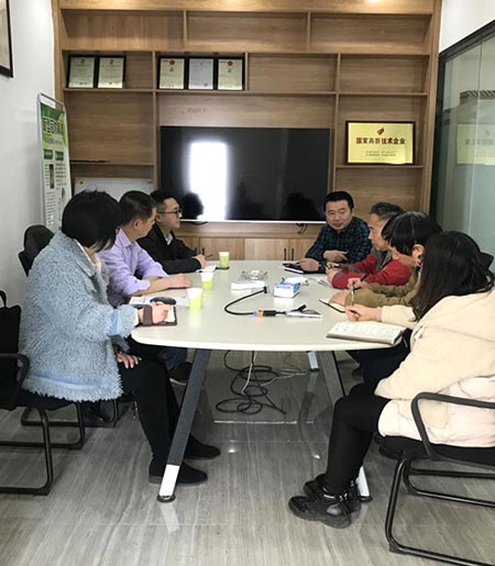 德阳市经开区经科信局到我公司领导工作