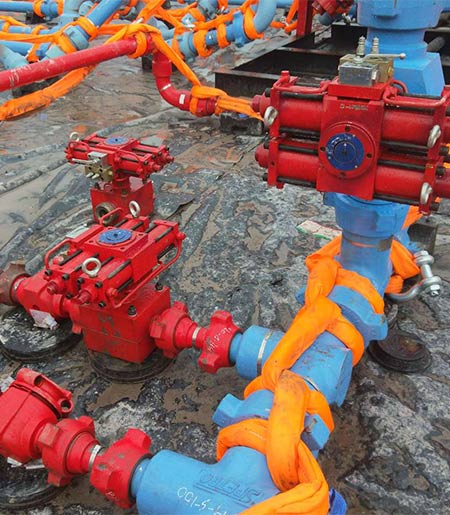 我司出产的液压阀节造装置成功交付四川宏华公司使用